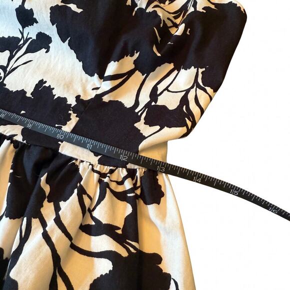 ELLE Black White Floral Fit & Flare Crossback Dress Size 4 769S - Picture 3 of 9